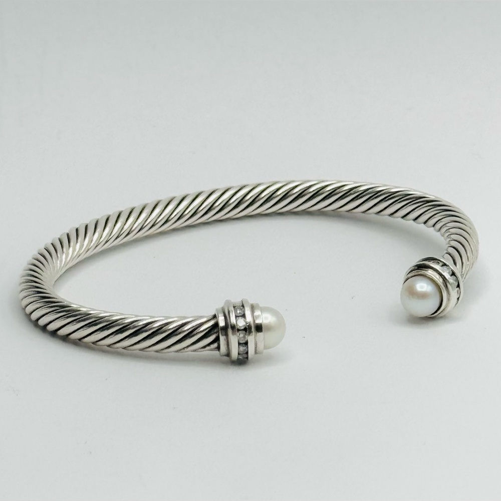 David Yurman Cable Classic Collection®
Bracelet with Pearl and Diamonds - Picture 3 of 11